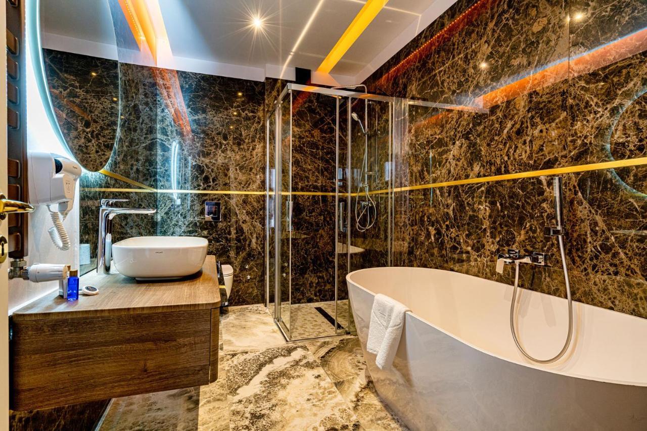 Prestige Plaza Hotel Suceava Luaran gambar